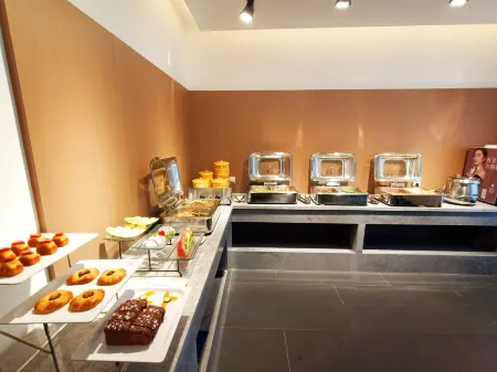 Chaya Hotel (Taiyuan South Station Xuefu Street Subway Station) Отели рядом с достопримечательностью «Shanxi University of Finance & Economics Huashang College»