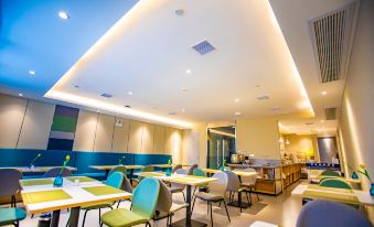 Home Inn Selected (Fuyang Linyi Mall)