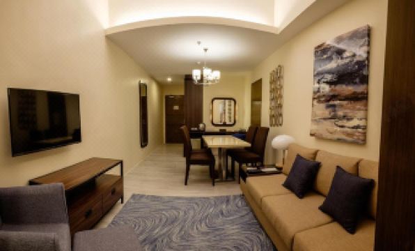 One Central Hotel & Suites