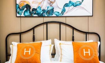 Yiju Chain Apartment LOFT Riverview Duplex Hotel (Guiyang Future Ark Shop)