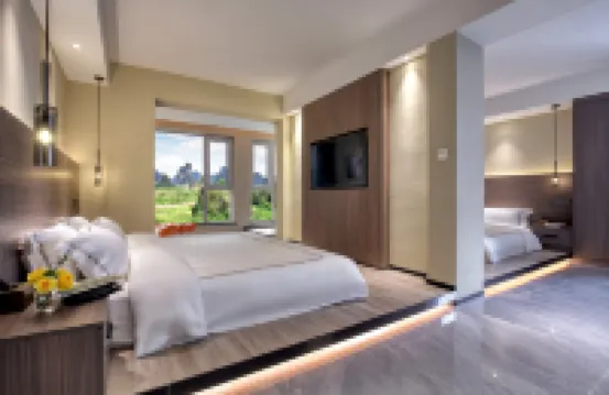 Yangshuo Water Riverview Villa (Yangshuo Impression Liu Sanjie Scenic Area)