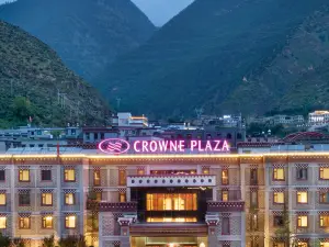 Popular Cultural Hotels in Daocheng