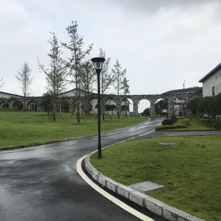 Haitang Hotel (Nanjing Lukou International Airport)