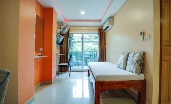 Patumnak Beach Guesthouse