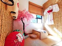 重庆初尔城宿 - 日式和风投影一室一厅