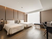 杭州萧山机场亚朵酒店 - 高级双床房