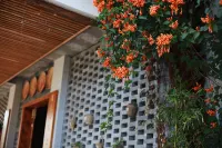 Xiangxi Homestay Hotels near Jiayizhuang