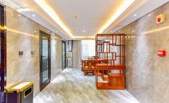 Yilai Hotel (Jiuying Cordyceps Market Store, Xining Railway Station)