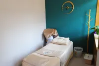 YiHeKangYang Hot Spring Hotel