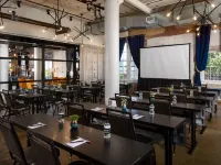 Canvas Hotel Dallas Hotels near Warrior Field