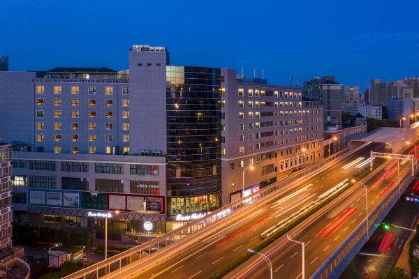 丽橙酒店·智(武汉光谷杨家湾地铁站店)