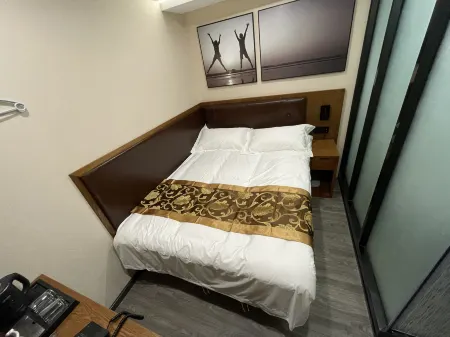 Elegant hotel (Beijing West Railway Station)