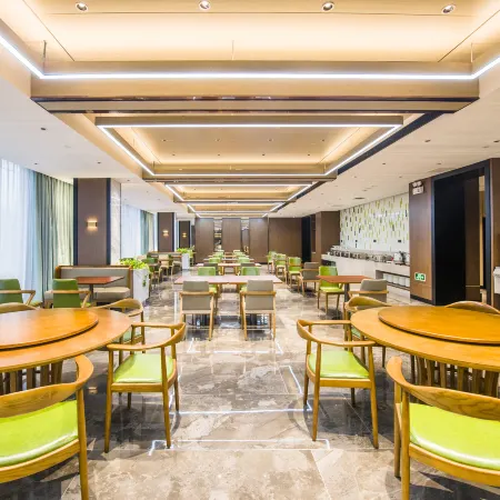 Excelsior hotel (Dabie Mountains People's Hospital, Shangcheng County)