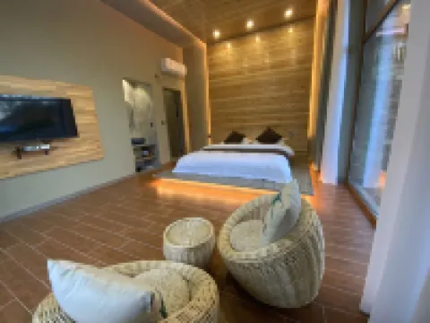 Kuandian Lake Light Mountain House B&B