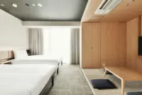 Ref Matsuyama City Station by Vessel Hotels Hotel dekat AEL MATSUYAMA