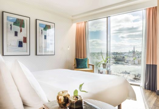 래디슨 블루 워터프론트 호텔 바/라운지