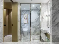 โรงแรมเหรอเจิ้น หลู่เจียซุย เซี่ยงไฮ้ โรงแรมใกล้เซนจูรีปาร์ค