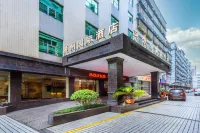 Manzhou International Hotel (Xishui Danxia World Branch)