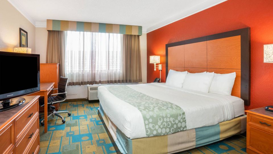 La Quinta Inn & Suites by Wyndham Seattle Sea-Tac Airport