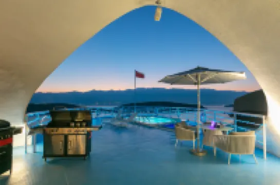 大理松雲半山海景酒店