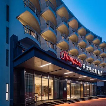 Hampton by Hilton Shenzhen Dameisha Отели рядом с достопримечательностью «Кяомейша Бич»