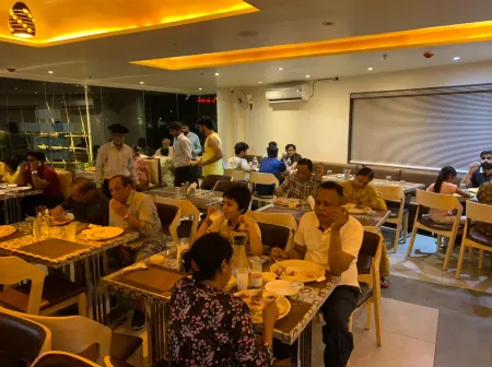 Hotel Sai Inn at Statue of Unity Отели рядом с достопримечательностью «Стейтью Оф Юнити»