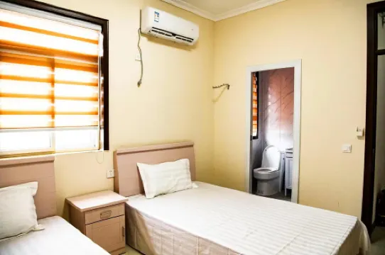 Spring Flowers Hotel