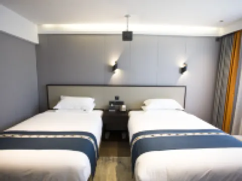Golden Dragon Hotel Hotels in Baihe