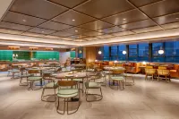 Orange Hotel (Wuhan Hankou Railway Station Fanhai CBD)