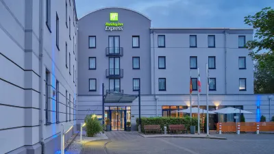 Holiday Inn Express Dortmund Các khách sạn gần Dortmund Station