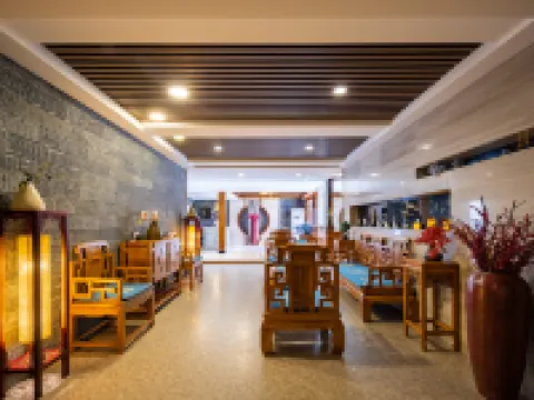 Four seasons above the clouds ( Heishan North Square Branch) Hotels in Heishan