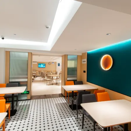 City Comfort Inn (Hechi Yizhou Bus Terminal)