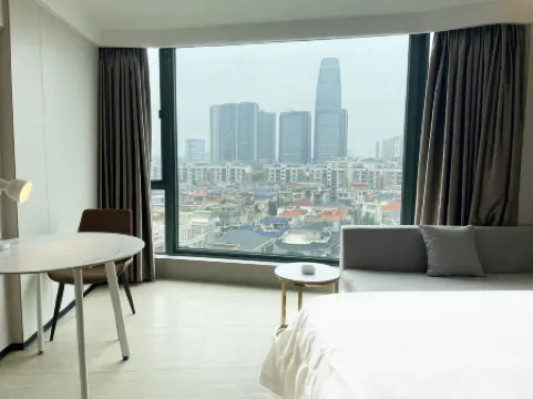 โรงแรมเดียร์ฮิลล์