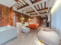 Qingchengshan Weishui Memory Hot Spring Homestay (Qingcheng Houshan Tai'an Ancient Town Branch) Hotels in Dujiangyan