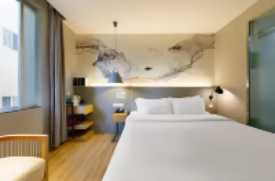 Qianhaiwan Boutique Hotel (Shenzhen Qianhai Free Trade Zone) Các khách sạn gần Yeshi Ancestor Temple