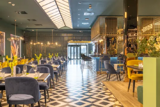 Hotel Calisi Отели рядом с достопримечательностью «Военный музей»