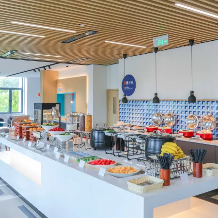 Holiday Inn Express SHANGHAI PUDONG AIRPORT by IHG