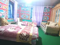 Zeren Zhuoma Inn Kowloon Hotels in Jiulong County