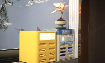 Kunbo Light Luxury Hotel (Greenbelt Metro)