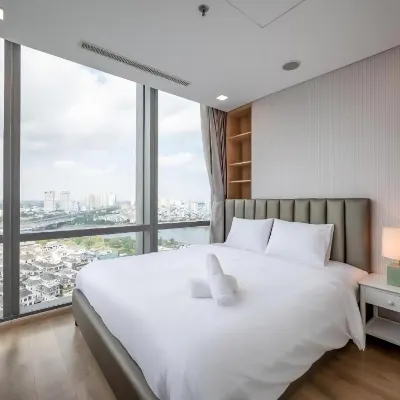 Landmark The Suite Signature Hotels near Landmark 81 Sky View Observatory
