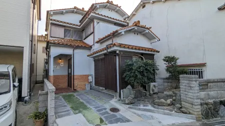KIX House Waraku III: 5BR Roomshare/Vacation Home Near Kansai Airport