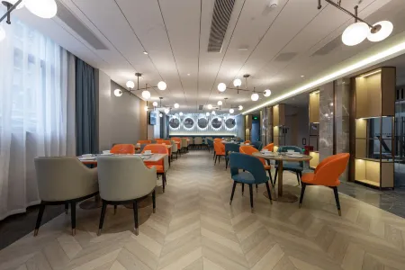 Kyriad Hotel Отели рядом с достопримечательностью «Huaqiao University»