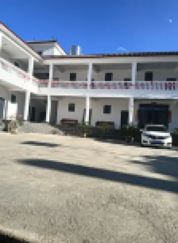 Tiger Leaping Gorge Chinese Inn Hotels near Shangri-La Tiger Leaping Gorge