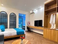 No 33 Lodge โรงแรมใกล้หาด Coco Beach