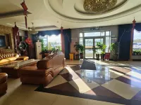 Qitai Jianhua Business Hotel (Jijihu Town Government)