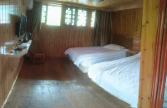 Longshan Fengyuqiao Farmhouse