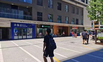 Backpacker Hostel (Huarun Center)