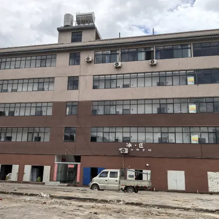 Shujie Hotel Отели в г. Эшань