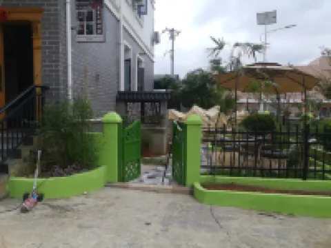 Longjia Quadrangle Inn Homestay