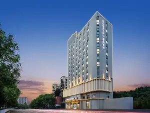 Manbo Zhis Hotel (Wuyi Square Riverside Branch)